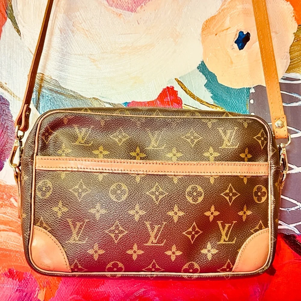Louis Vuitton Monogram Brown and Tan Crossbody Bag - Picture 14 of 15